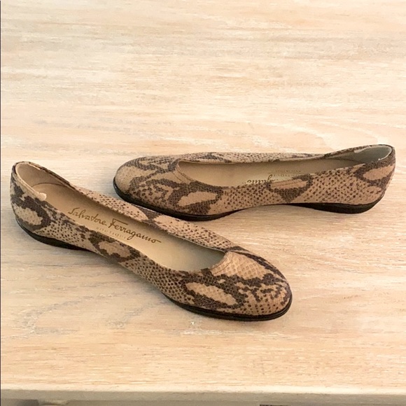 Salvatore Ferragamo Flats - Picture 1 of 8